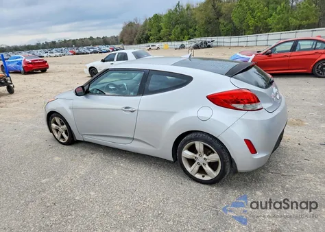 2012 Hyundai Veloster z USA, uszkodzony, nr VIN KMHTC6AD2CU042381